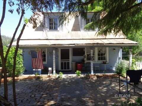 11 Deadwood Rd, Lewiston, CA 96052