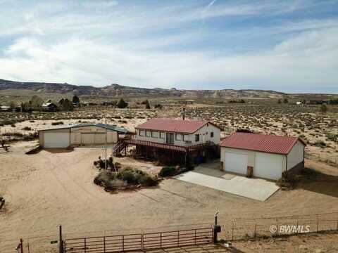 1100 S Revolution Way, Big Water, UT 84741