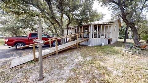 22 Poolside Drive, Rockport, TX 78382