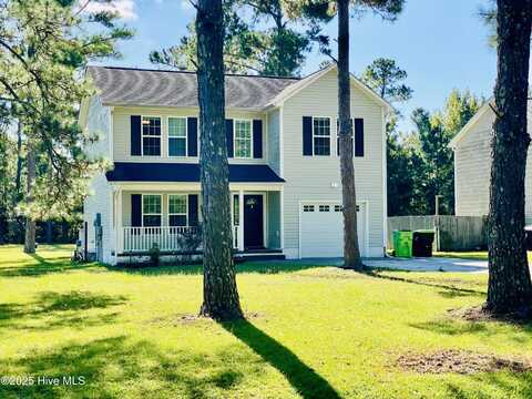 128 Van Riggs Road, Hubert, NC 28539