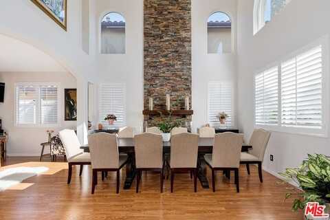 5320 Otis Ave, Tarzana, CA 91356