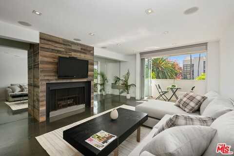 11645 Montana Ave, Los Angeles, CA 90049