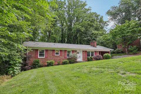132 30th Avenue NW, Hickory, NC 28601