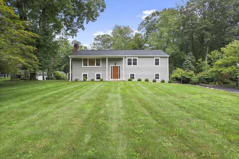 9 Cranbury Woods Road, Norwalk, CT 06851