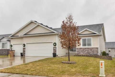 303 7th Street NE, Bondurant, IA 50035