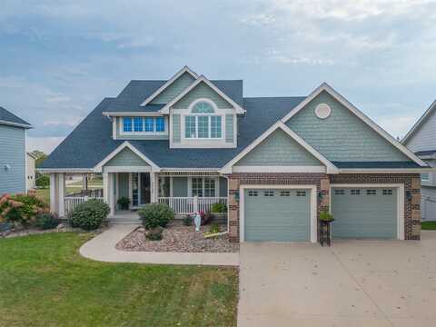 2840 Lexington Drive, Norwalk, IA 50211