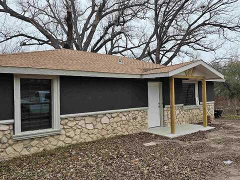 111 Mata Lane, Del Rio, TX 78840