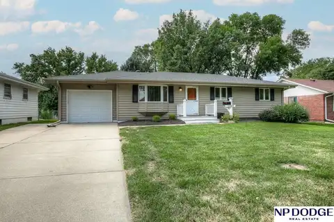 13523 Oak Street, Omaha, NE 68144