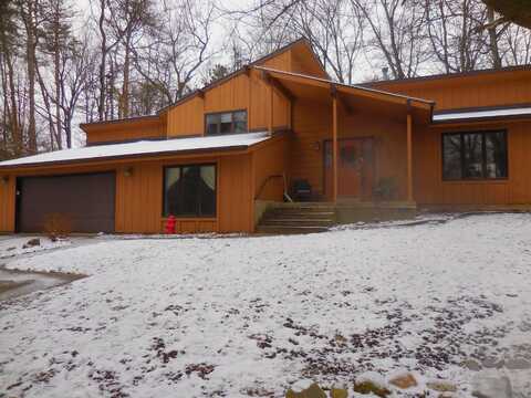 165 Briars Farm Lane, Battle Creek, MI 49017