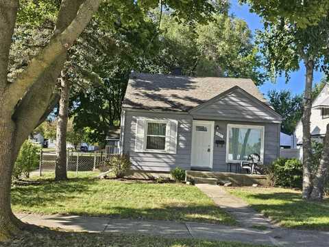 2501 Barrett Avenue, Royal Oak, MI 48067