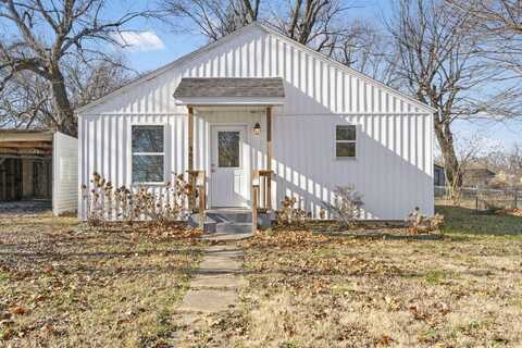 105 N Euclid Street, Marionville, MO 65705