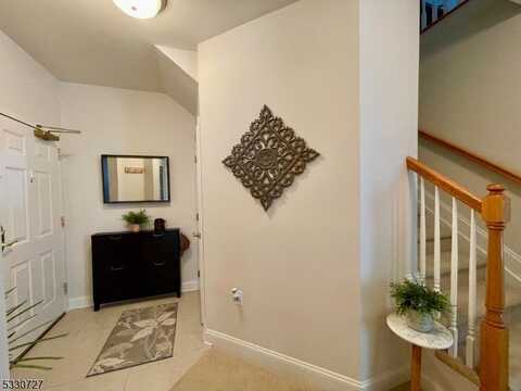 6415 Brookhaven Ct, Riverdale, NJ 07457