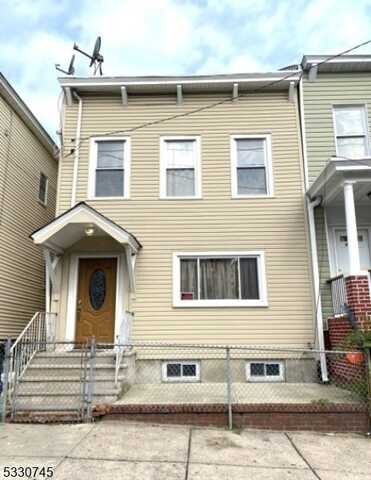 487 Union Ave, Paterson, NJ 07522