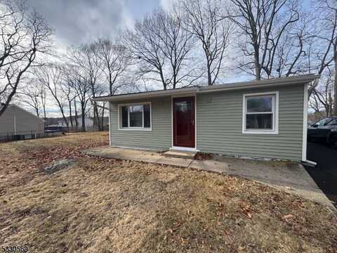 134 Windsor Ave, Hopatcong, NJ 07843