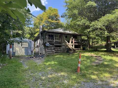 473 Flatwoods Rd, Bragg, WV 25918