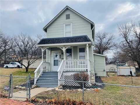 705 Walnut Street, Leavenworth, KS 66048