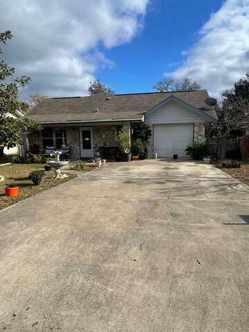 411 Jennings Blvd, Kerrville, TX 78028