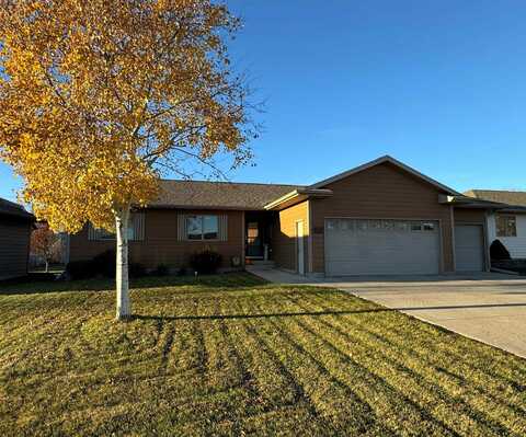 3303 Mulligan Dr., Yankton, SD 57078