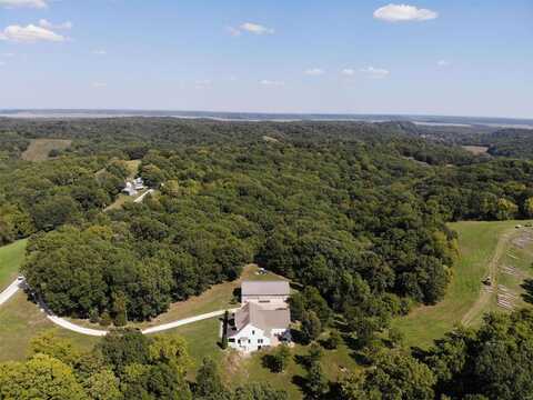 2367 Degerlia Hollow, Hardin, IL 62047