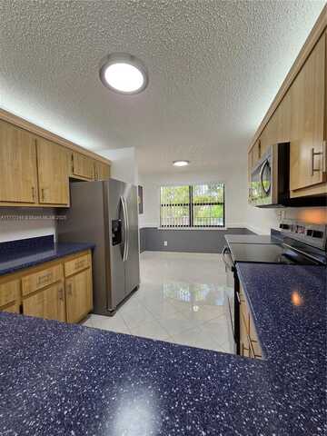 2606 NW 104th Ave, Sunrise, FL 33322