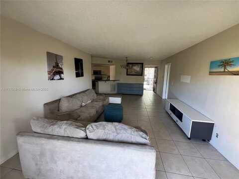 8871 Wiles Rd, Coral Springs, FL 33067