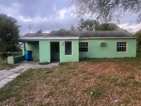 5639 SW 26th St, West Park, FL 33023