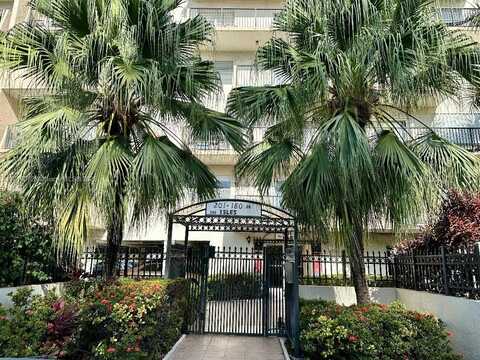 201 180th Dr, Sunny Isles Beach, FL 33160