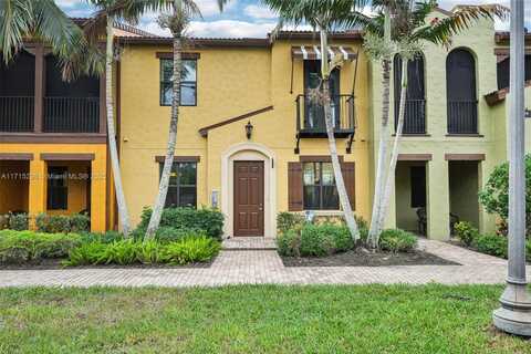 9064 Capistrano St N, Naples, FL 34113