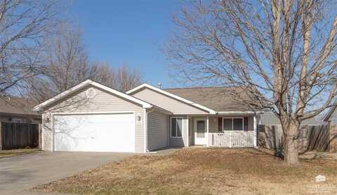 206 E 15th St, Junction City, KS 66441