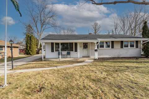 W174n8868 Christopher Blvd, Menomonee Falls, WI 53051