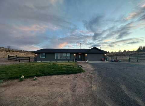 3651 SW Highway 97, Madras, OR 97741