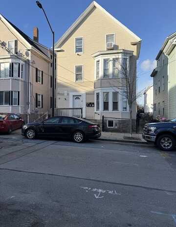 17 Bullard St, New Bedford, MA 02746