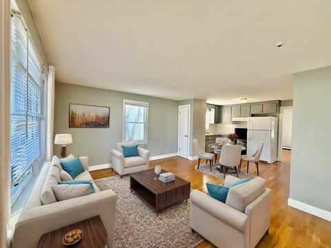 18 Germain Ave, Quincy, MA 02169