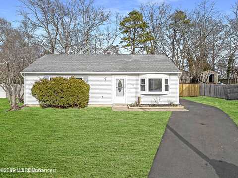 5 Hull Court, Barnegat, NJ 08005