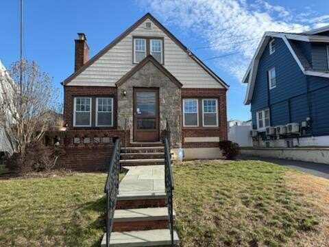 334 Hamilton Avenue, Hewlett, NY 11557