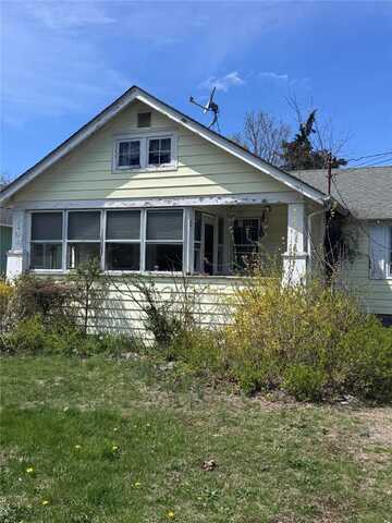 208 Aka 685 Knapp PLace, Greenport, NY 11944