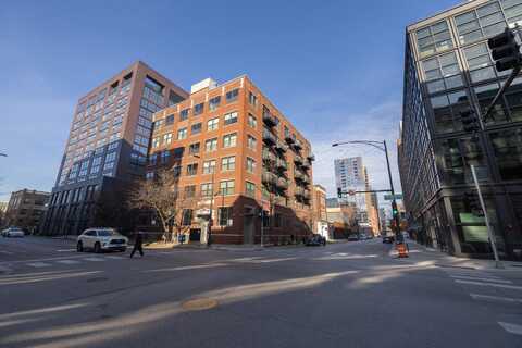 106 N Aberdeen Street, Chicago, IL 60607