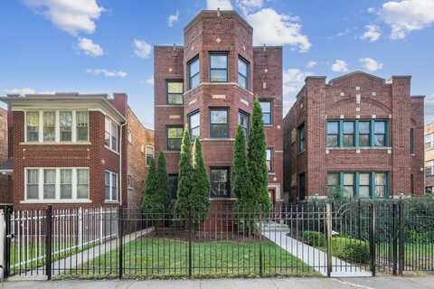 1741 W Albion Avenue, Chicago, IL 60626