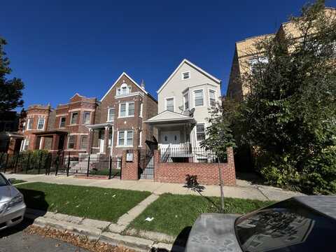 4142 W Kamerling Avenue, Chicago, IL 60651