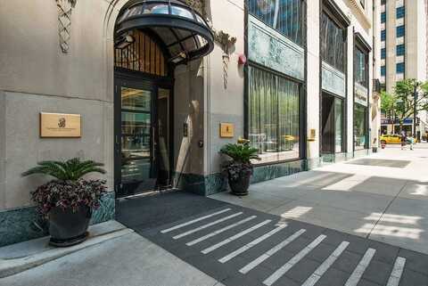 118 E Erie Street, Chicago, IL 60611