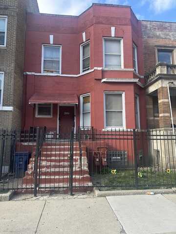 4202 W Jackson Boulevard, Chicago, IL 60624