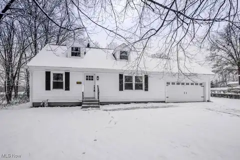 4808 Leona Avenue SW, Navarre, OH 44662