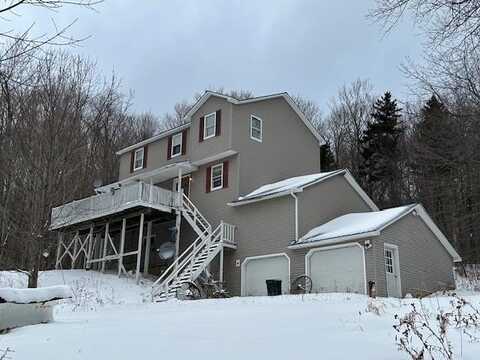 500 Smugglers View Road, Cambridge, VT 05464