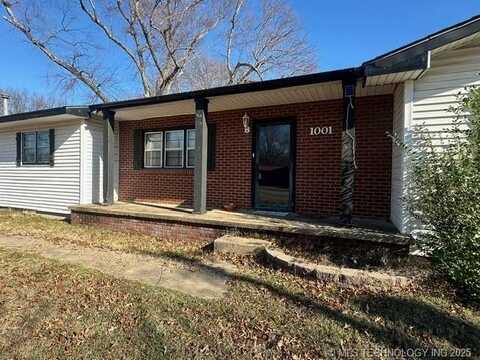 1001 S Elliott Street, Pryor, OK 74361