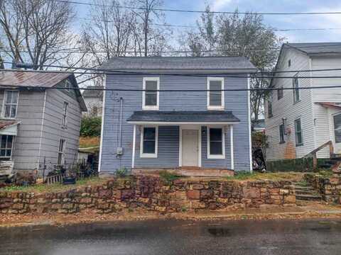 377 MAIN Street, Narrows, VA 24124