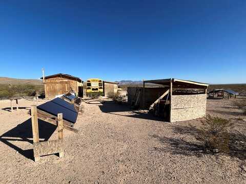 201 Wells Fargo Ln, Sierra Blanca, TX 79851