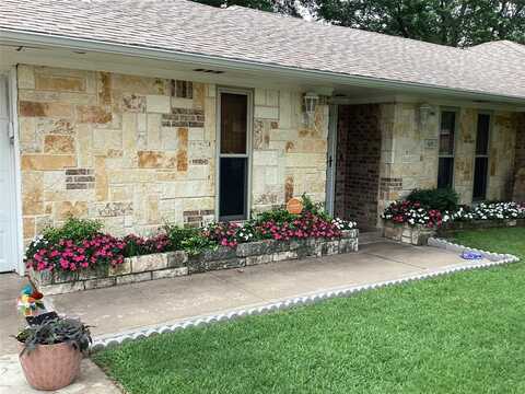 503 Mockingbird Street, Bonham, TX 75418