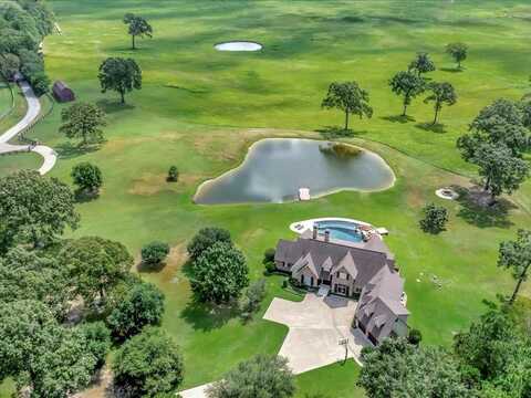 1811 Caspers Cove Road, Lufkin, TX 75904