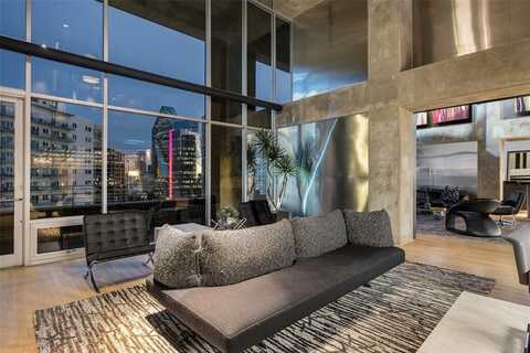 2011 Cedar Springs Road, Dallas, TX 75201