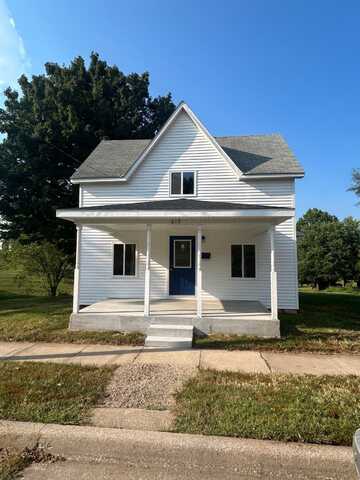 619 Front St, Barry, IL 62312